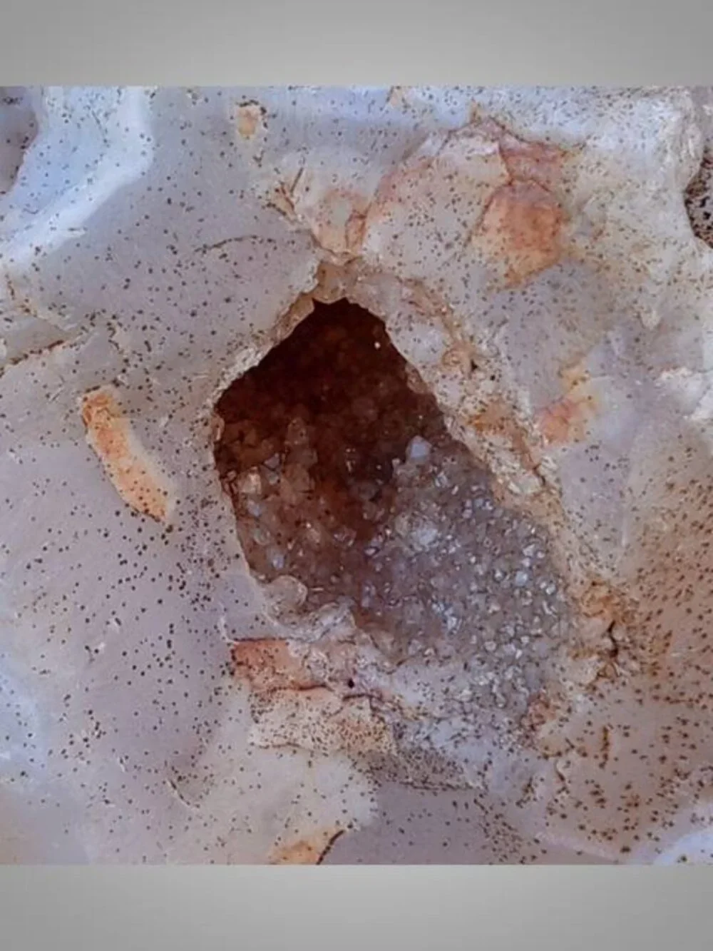 agate druzy / drusy rock crystal chunk 01 Love abundance